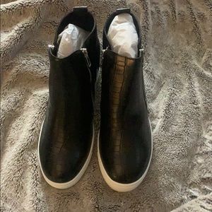 Women’s bootie sneakers size 8